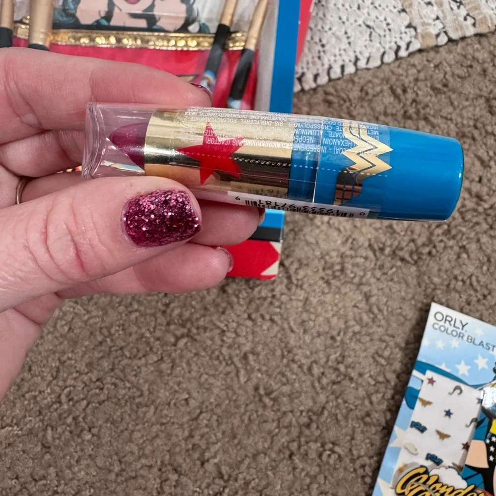 Warner Bros. Wonder Woman Face & Eye Brush Set Makeup Set